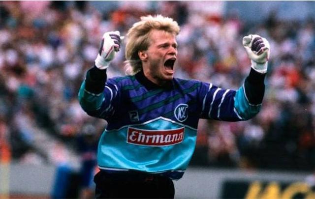 到轰炸式的 到轰炸式的